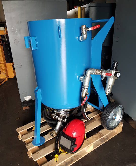 PIASKARKA OCZYSZCZARKA CLEMCO 200L KOMPLET - Градежна опрема: слика 1 PIASKARKA OCZYSZCZARKA CLEMCO 200L KOMPLET - Градежна опрема: слика 1