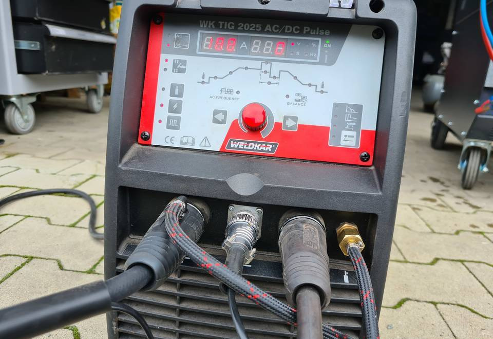 Spawarka Tig WELDKAR WK 2025 AC/DC Puls, 200A - Опрема за заварување: слика 1 Spawarka Tig WELDKAR WK 2025 AC/DC Puls, 200A - Опрема за заварување: слика 1
