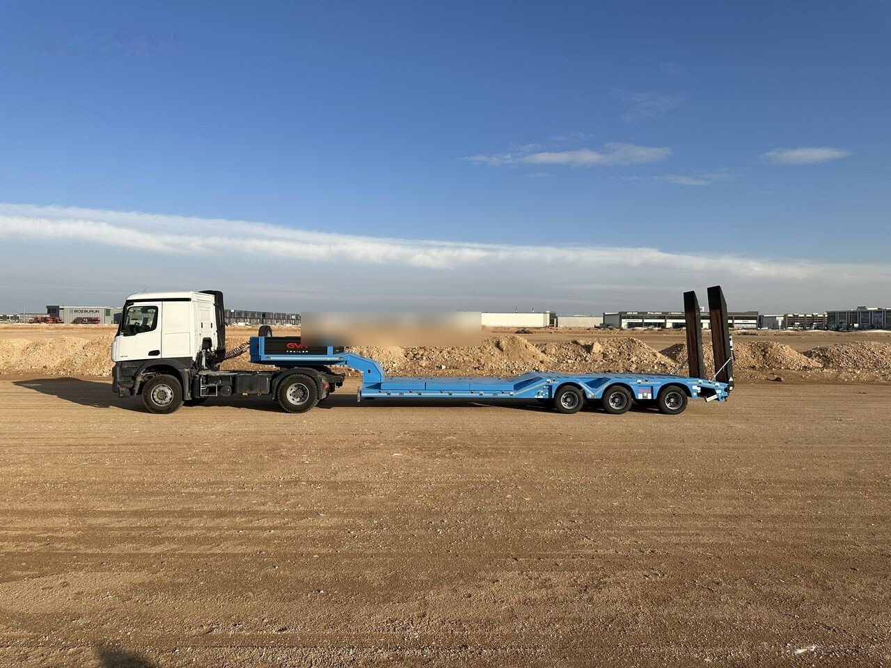 Нов Полуприколка за низок утовар GVN Trailer 3 AXLE LOWBED WITH WHEEL RECESSES: слика 15