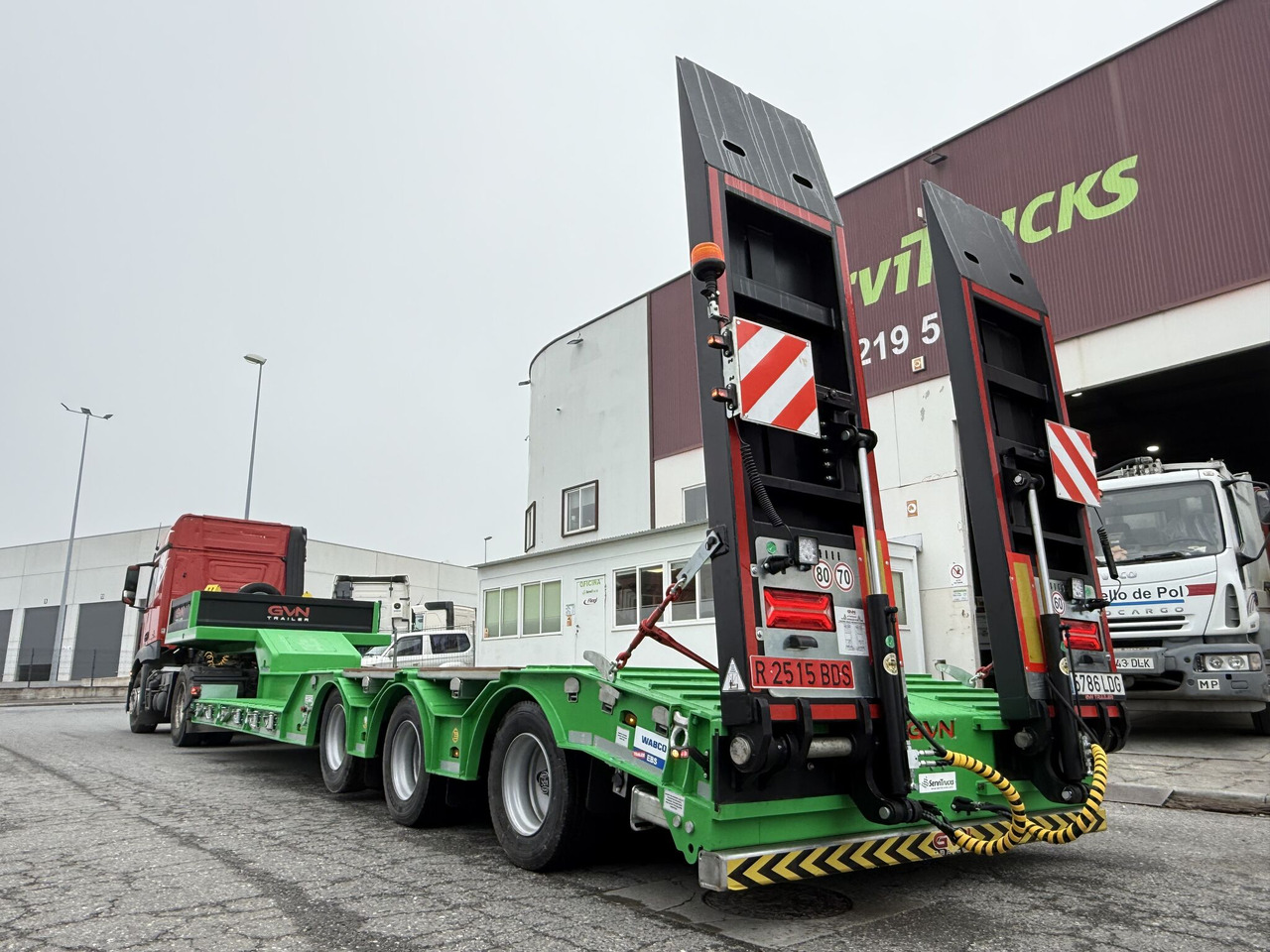 Нов Полуприколка за низок утовар GVN Trailer 3 AXLE LOWBED WITH WHEEL RECESSES: слика 24