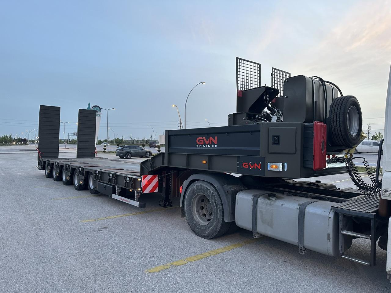 GVN Trailer 5 AXLE LOWBED - Полуприколка за низок утовар: слика 2 GVN Trailer 5 AXLE LOWBED - Полуприколка за низок утовар: слика 2