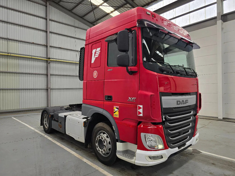 DAF XF 460 SPACECAB / RETARDER /MANUEL - Камион влекач: слика 4 DAF XF 460 SPACECAB / RETARDER /MANUEL - Камион влекач: слика 4