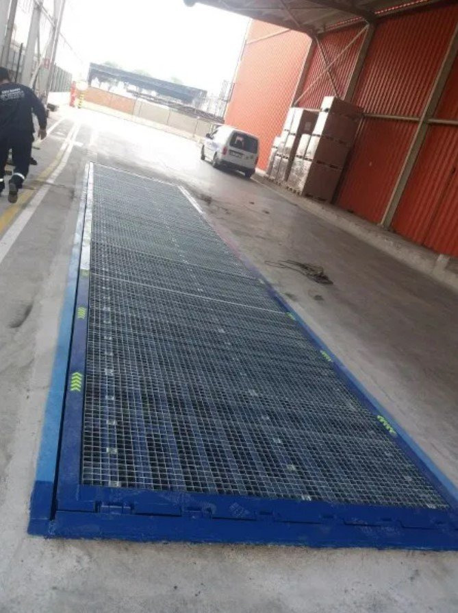 Embeded loading ramp-Buried loading ramp with tilting lip.AZ RAMP-EASY ST-10T - Товарна рампа: слика 5 Embeded loading ramp-Buried loading ramp with tilting lip.AZ RAMP-EASY ST-10T - Товарна рампа: слика 5