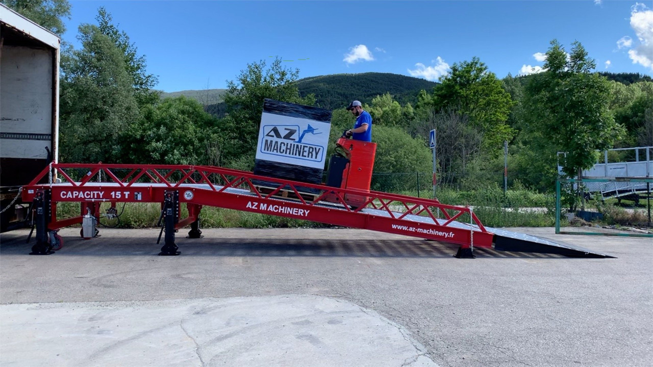 Loading Ramp with with hydraulic tilting bridge - AZ RAMP - STAR- 8T. 8 ton capacity - Товарна рампа: слика 4 Loading Ramp with with hydraulic tilting bridge - AZ RAMP - STAR- 8T. 8 ton capacity - Товарна рампа: слика 4