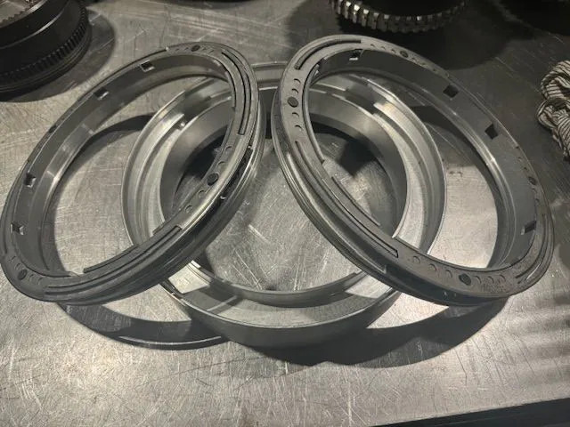 Volvo Piston B2, B3 and cylinder, PT1560, 1860, 1660, 1562, 1862, 1760,1761, 1761A, 1563, 1863, 1509, 2519, 2529, - Менувач: слика 1 Volvo Piston B2, B3 and cylinder, PT1560, 1860, 1660, 1562, 1862, 1760,1761, 1761A, 1563, 1863, 1509, 2519, 2529, - Менувач: слика 1