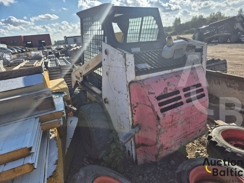 Bobcat 743 - Компактен натоварувач: слика 4 Bobcat 743 - Компактен натоварувач: слика 4