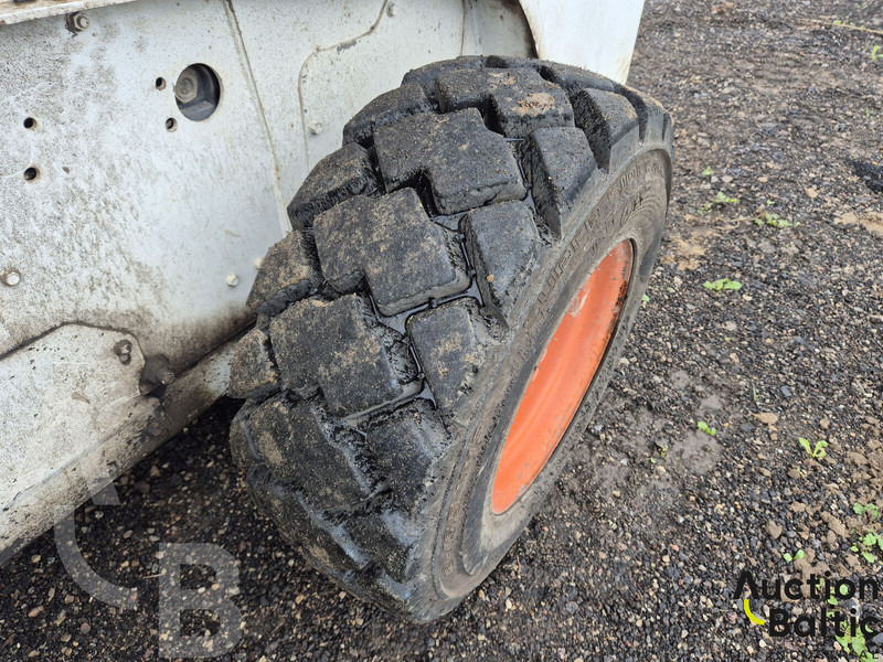 Компактен натоварувач Bobcat S 250: слика 13