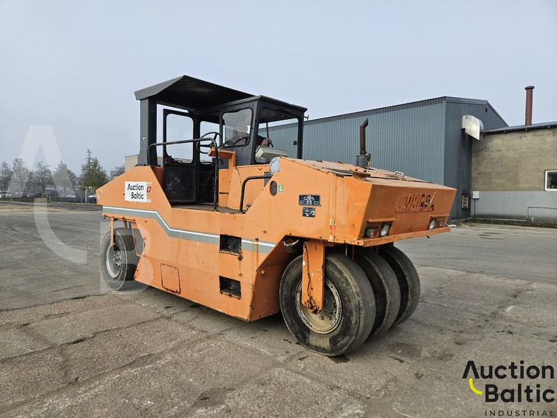 Corinsa CCN 1222 - Пневматски ваљак: слика 1 Corinsa CCN 1222 - Пневматски ваљак: слика 1