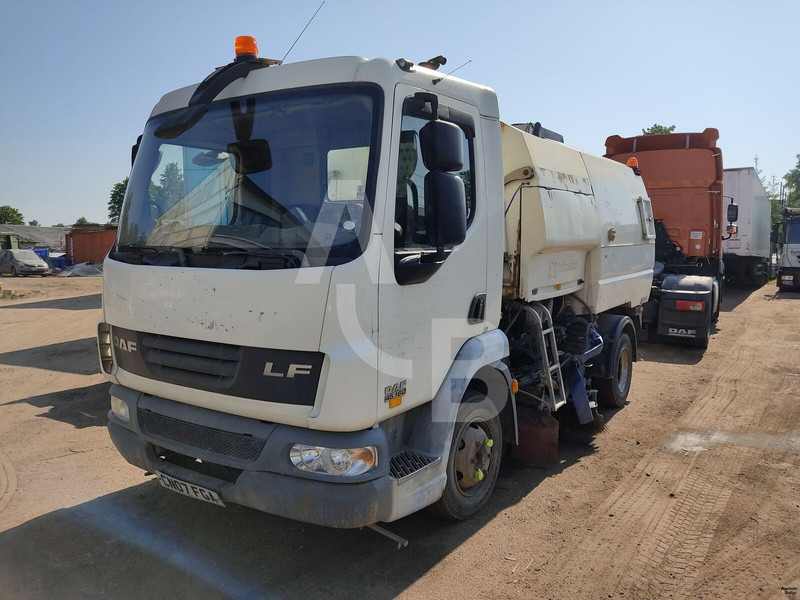 DAF LF45.160 - Возило за метење: слика 2 DAF LF45.160 - Возило за метење: слика 2