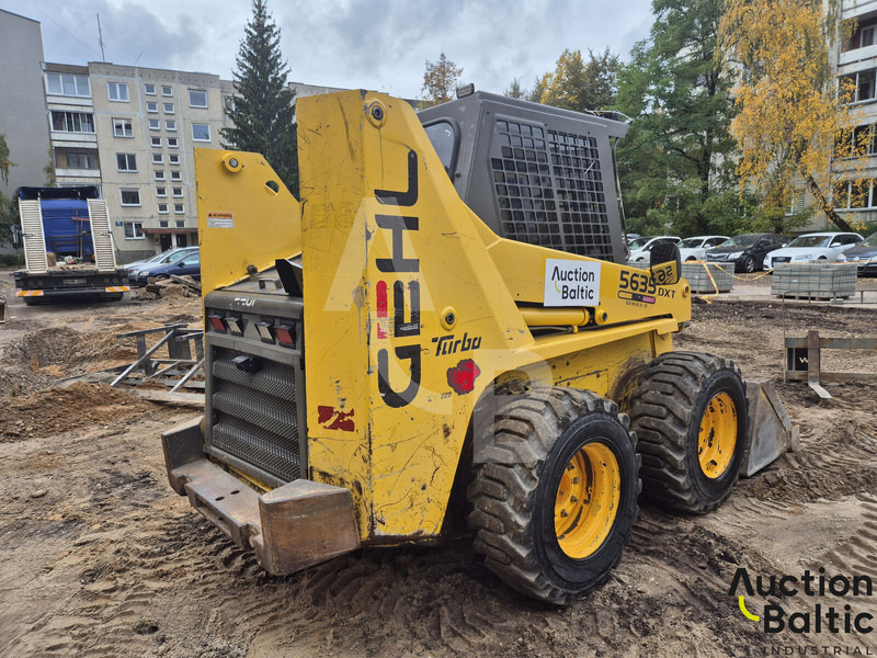 Gehl 5635 DXT 2 - Компактен натоварувач: слика 3 Gehl 5635 DXT 2 - Компактен натоварувач: слика 3