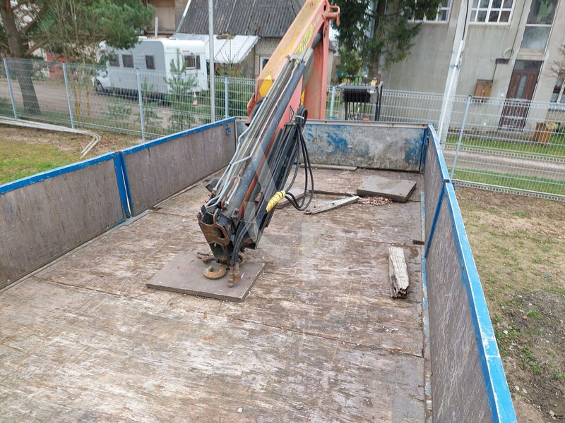 Камион со платформа, Камион со кран Iveco 180E18: слика 10