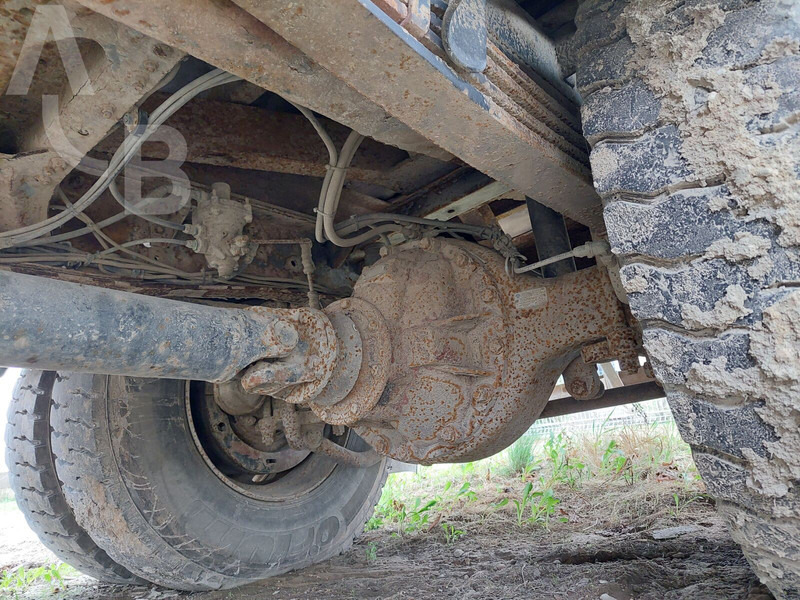 Камион со платформа, Камион со кран Iveco 180E18: слика 8