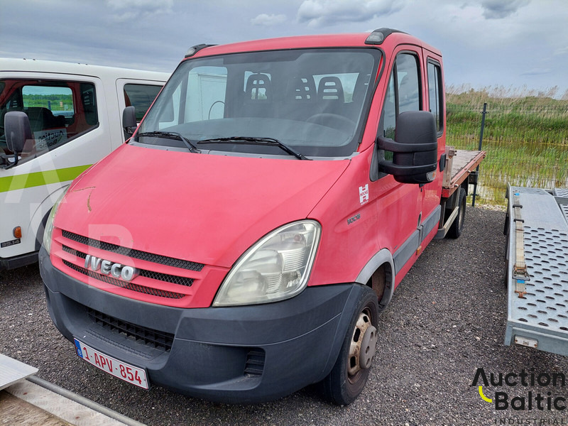 Iveco 50C18 - Камион со платформа: слика 1 Iveco 50C18 - Камион со платформа: слика 1