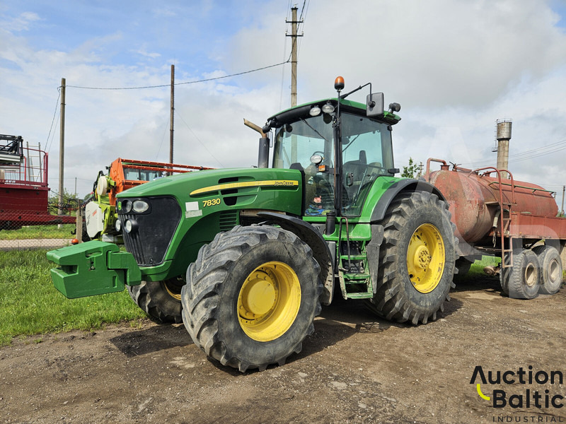 John Deere 7830 - Трактор: слика 1 John Deere 7830 - Трактор: слика 1