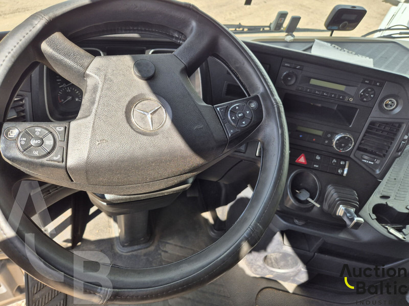 Камион влекач Mercedes-Benz Actros 1845: слика 7