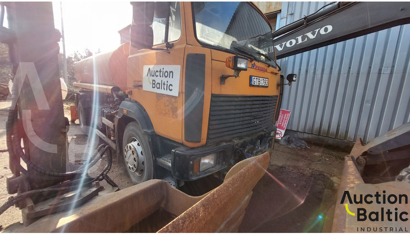 Maz 533731 - Камион цистерна: слика 2 Maz 533731 - Камион цистерна: слика 2