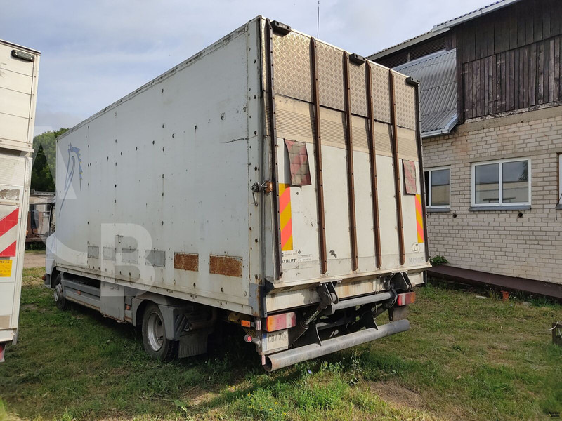 Mercedes-Benz 815 - Камион за коњи: слика 5 Mercedes-Benz 815 - Камион за коњи: слика 5