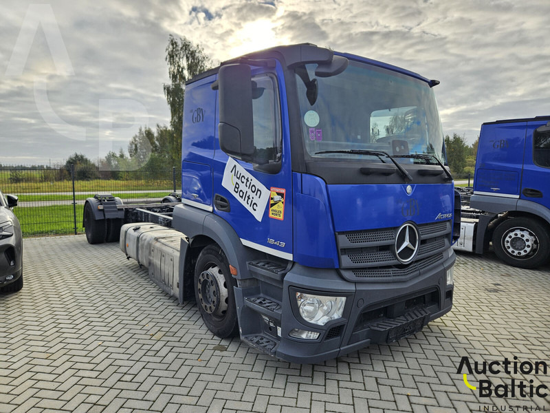 Mercedes-Benz Actros 1843 - Камион со кабинска шасија: слика 1 Mercedes-Benz Actros 1843 - Камион со кабинска шасија: слика 1
