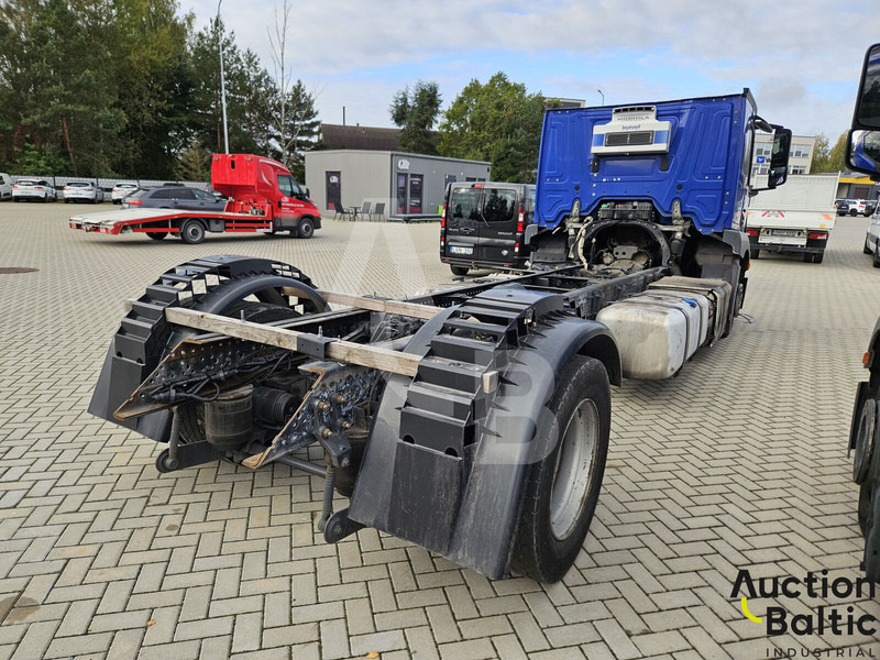 Mercedes-Benz Actros 1843 - Камион со кабинска шасија: слика 3 Mercedes-Benz Actros 1843 - Камион со кабинска шасија: слика 3