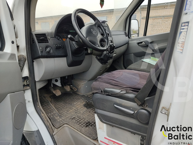 Mercedes-Benz Sprinter 515 CDI - Камион со платформа, Камион со кран: слика 5 Mercedes-Benz Sprinter 515 CDI - Камион со платформа, Камион со кран: слика 5