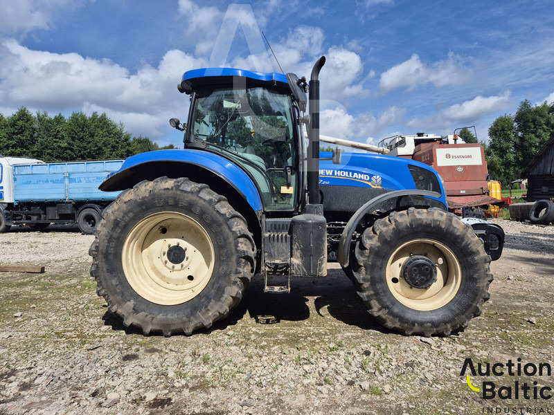 New Holland T 7.210 - Трактор: слика 3 New Holland T 7.210 - Трактор: слика 3