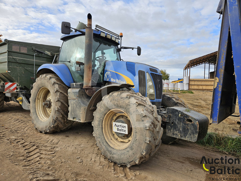 New Holland T 8040 - Трактор: слика 1 New Holland T 8040 - Трактор: слика 1