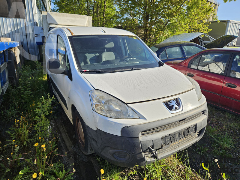 Peugeot Partner - Мало комбе: слика 2 Peugeot Partner - Мало комбе: слика 2