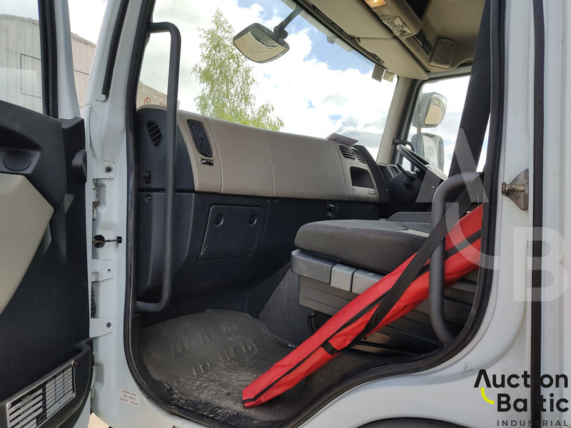 Renault Premium - Автотранспортен камион: слика 5 Renault Premium - Автотранспортен камион: слика 5