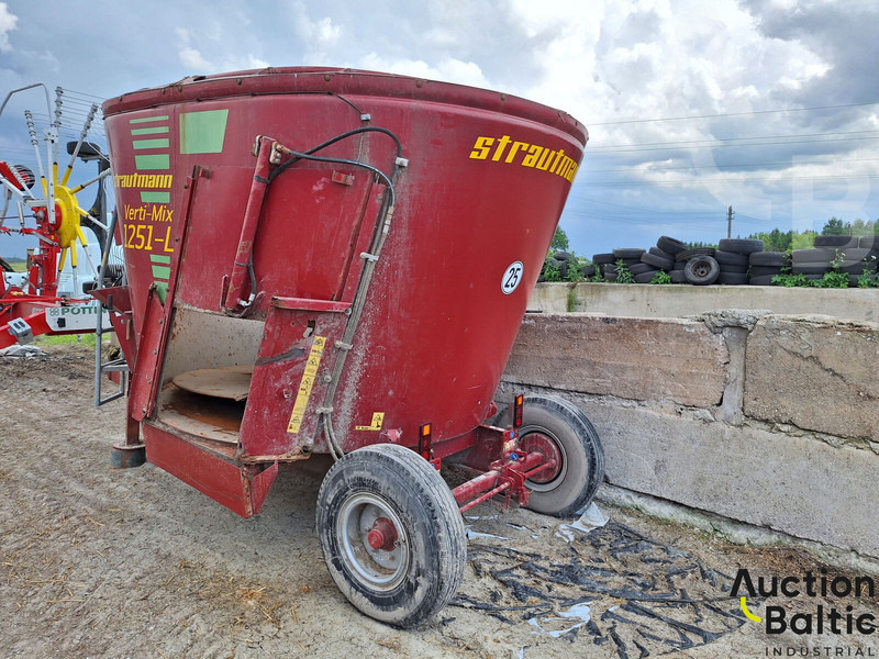 Strautmann VM 1251 L - Опрема за добиток: слика 5 Strautmann VM 1251 L - Опрема за добиток: слика 5