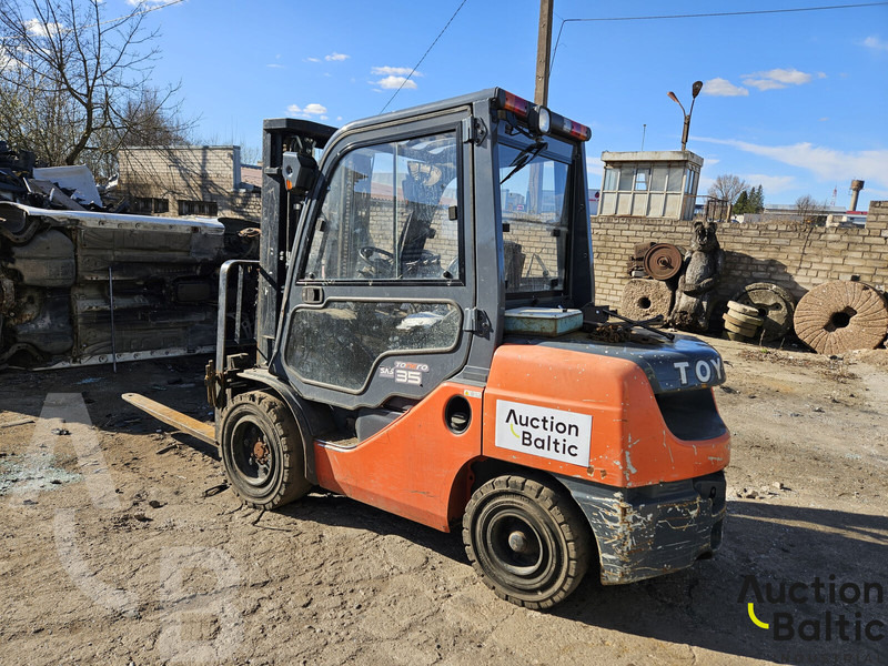 Toyota E 811 - Дизел вилушкар: слика 4 Toyota E 811 - Дизел вилушкар: слика 4