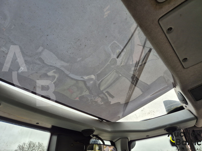 Трактор Valtra T235: слика 9