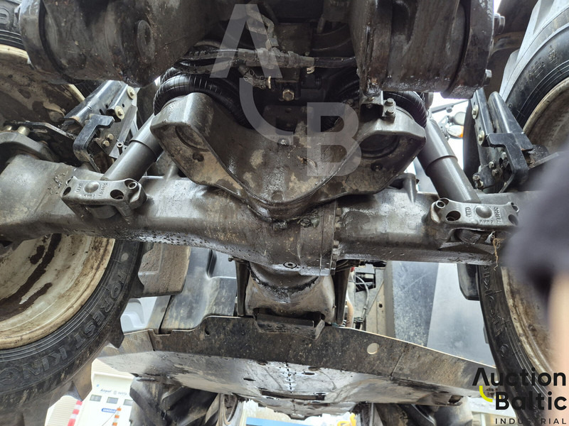 Трактор Valtra T235: слика 16