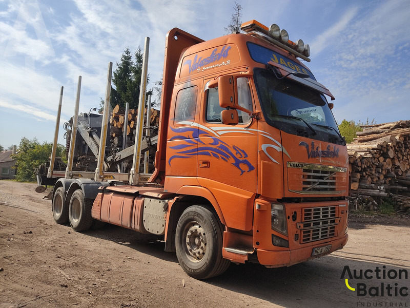Volvo FH16 - Камион за дрва, Камион со кран: слика 1 Volvo FH16 - Камион за дрва, Камион со кран: слика 1