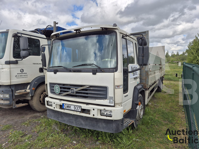 Volvo FL6 - Камион со платформа: слика 1 Volvo FL6 - Камион со платформа: слика 1