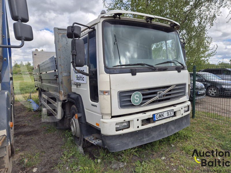 Volvo FL6 - Камион со платформа: слика 2 Volvo FL6 - Камион со платформа: слика 2