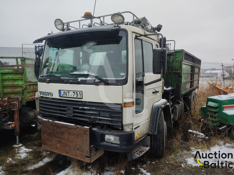 Volvo FL618 - Кипер, Камион со кран: слика 1 Volvo FL618 - Кипер, Камион со кран: слика 1
