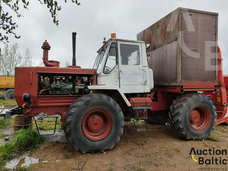 XTZ T-150K - Трактор: слика 3 XTZ T-150K - Трактор: слика 3
