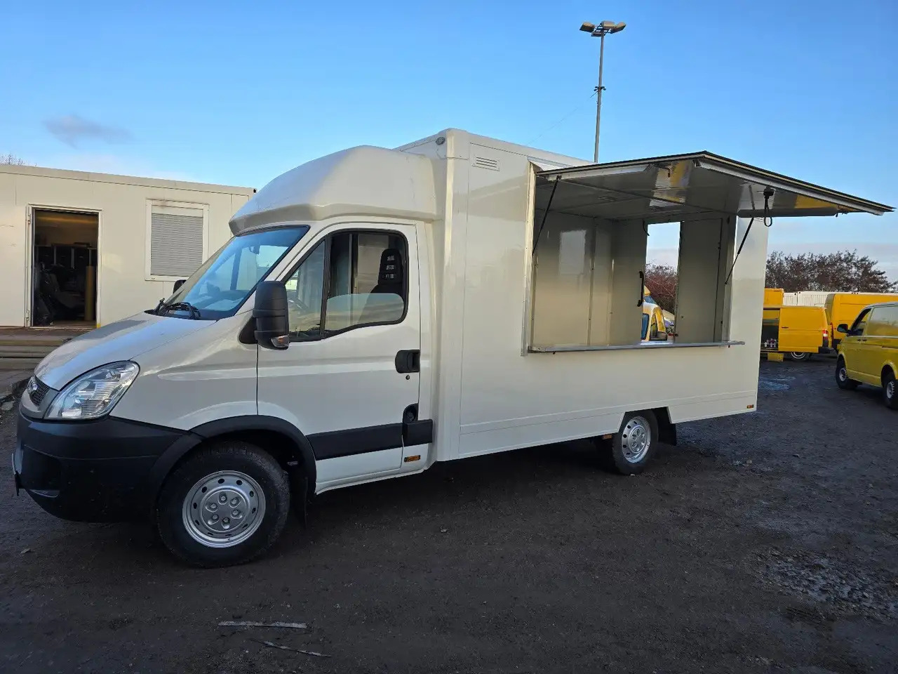 Iveco C30C/ FOODTRUCK/ Daily - Камион за продажба на добра: слика 1 Iveco C30C/ FOODTRUCK/ Daily - Камион за продажба на добра: слика 1