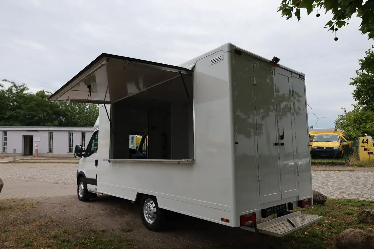 Iveco C30C/ FOODTRUCK/ Daily - Камион за продажба на добра: слика 2 Iveco C30C/ FOODTRUCK/ Daily - Камион за продажба на добра: слика 2