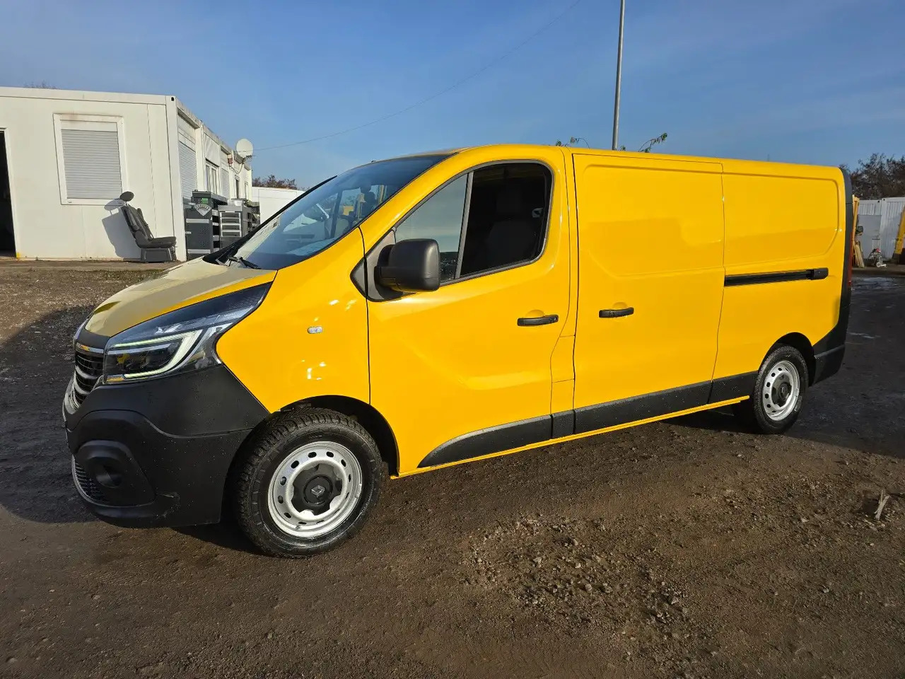 Renault Trafic Kasten L2H1 3,0t Komfort - Товарно комбе: слика 1 Renault Trafic Kasten L2H1 3,0t Komfort - Товарно комбе: слика 1