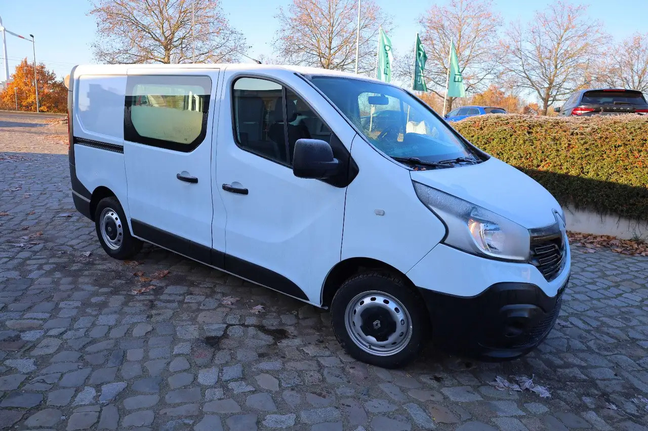 Renault Trafic Komfort/1. Hand/89kW - Товарно комбе: слика 2 Renault Trafic Komfort/1. Hand/89kW - Товарно комбе: слика 2