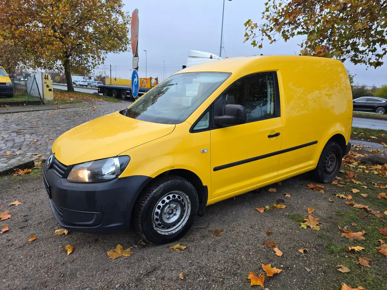 Volkswagen Caddy/62kW/Van/EU5/Scheckheft - Товарно комбе: слика 2 Volkswagen Caddy/62kW/Van/EU5/Scheckheft - Товарно комбе: слика 2