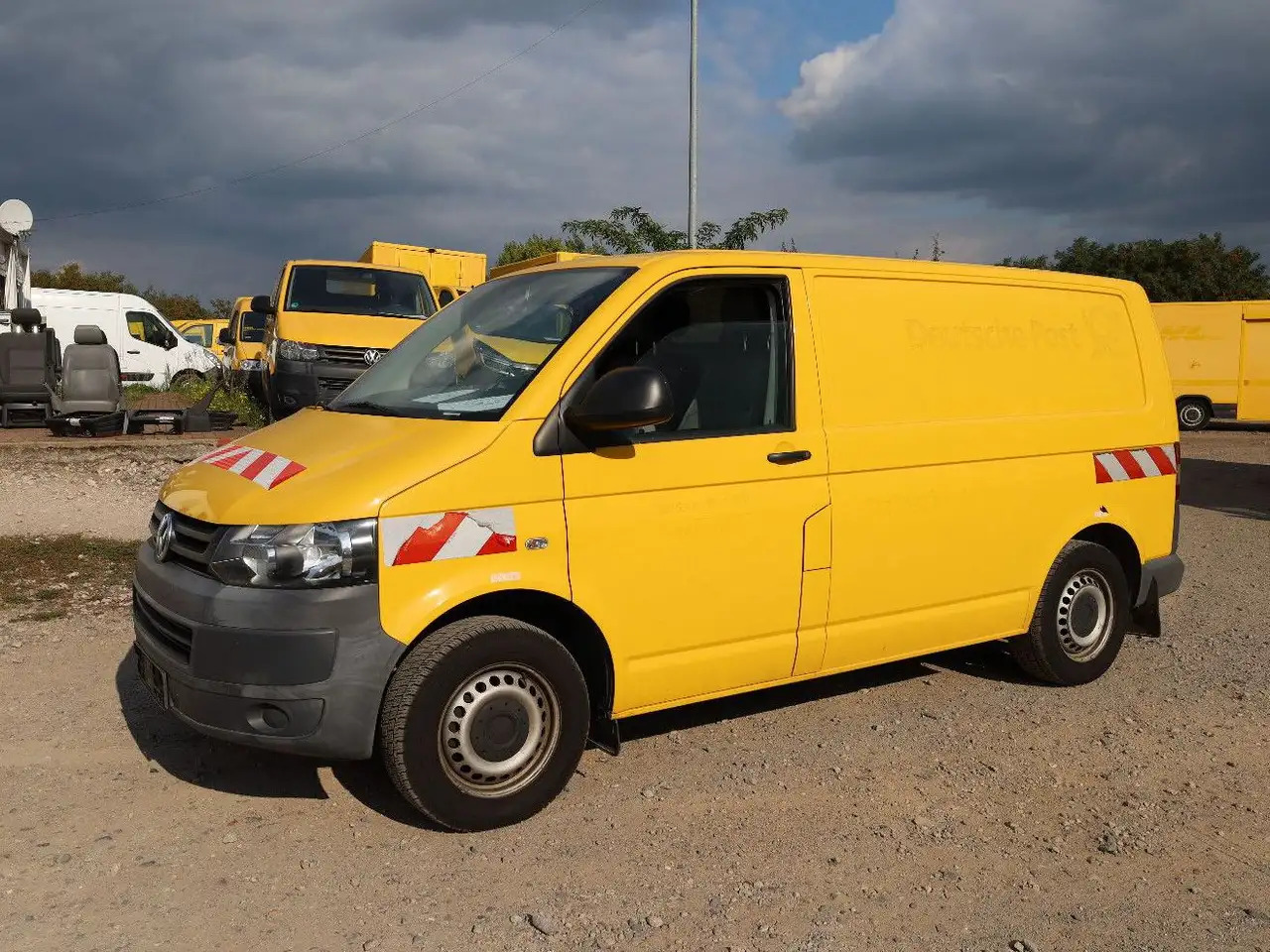 Volkswagen T5 Transporter/ 2.0 TDI/EU5/Werkstattfahrzeug - Товарно комбе: слика 2 Volkswagen T5 Transporter/ 2.0 TDI/EU5/Werkstattfahrzeug - Товарно комбе: слика 2