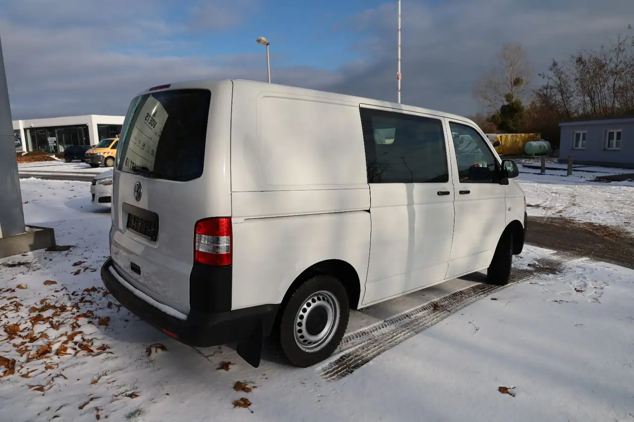 Volkswagen T5 Transporter Kasten-Kombi 2.0 TDI/EU5/1.Hand - Товарно комбе: слика 4 Volkswagen T5 Transporter Kasten-Kombi 2.0 TDI/EU5/1.Hand - Товарно комбе: слика 4