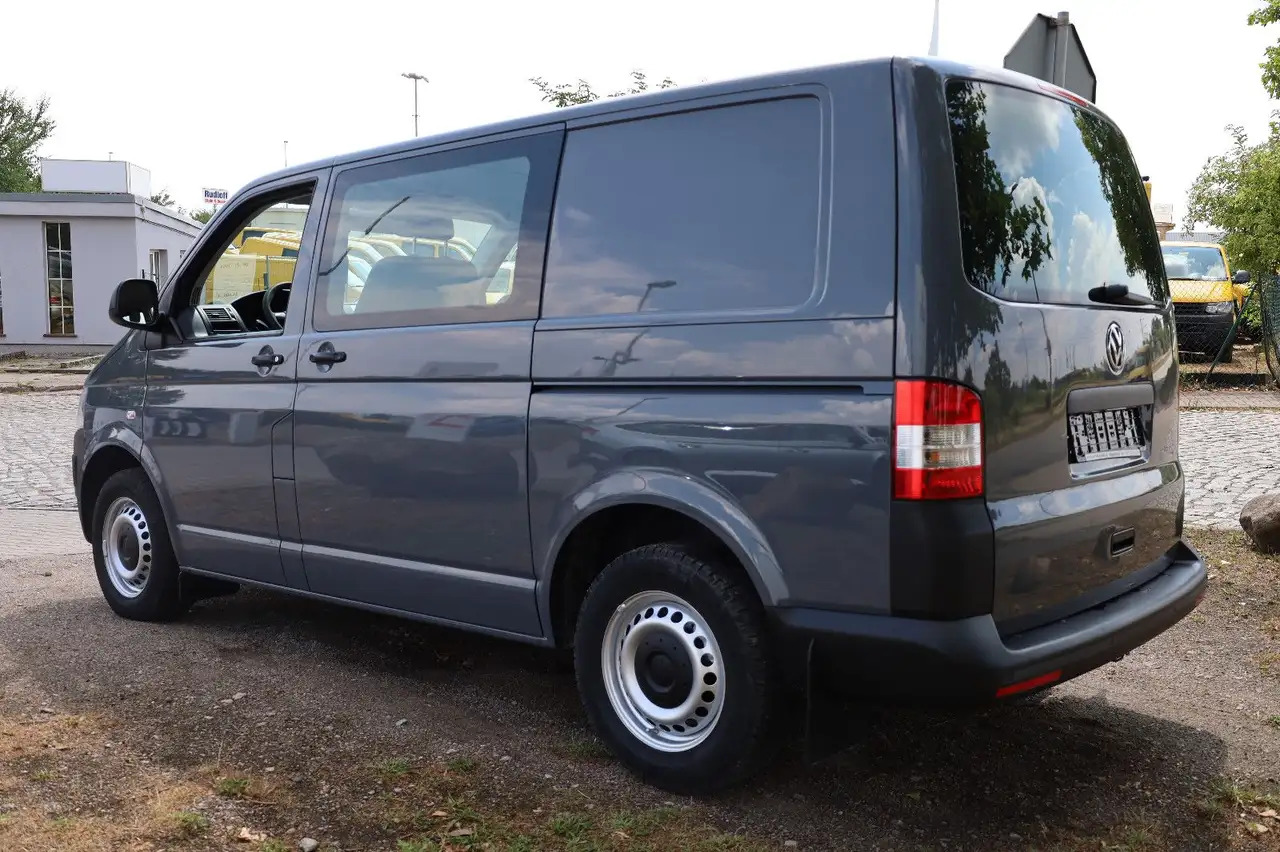 Volkswagen T5 Transporter Kasten-Kombi 2.0 TDI/EU5/5-Sitze - Автомобил: слика 4 Volkswagen T5 Transporter Kasten-Kombi 2.0 TDI/EU5/5-Sitze - Автомобил: слика 4