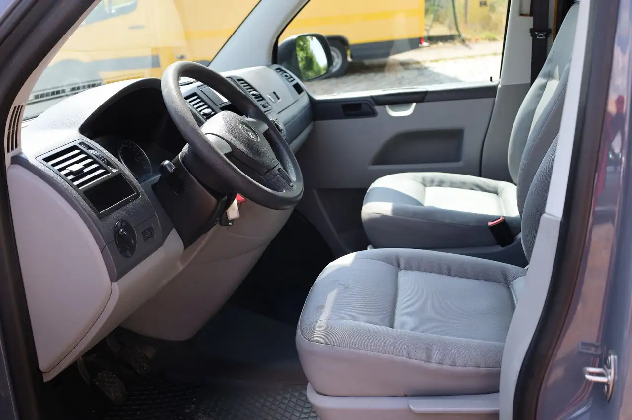 Volkswagen T5 Transporter Kasten-Kombi 2.0 TDI/EU5/5-Sitze - Автомобил: слика 5 Volkswagen T5 Transporter Kasten-Kombi 2.0 TDI/EU5/5-Sitze - Автомобил: слика 5