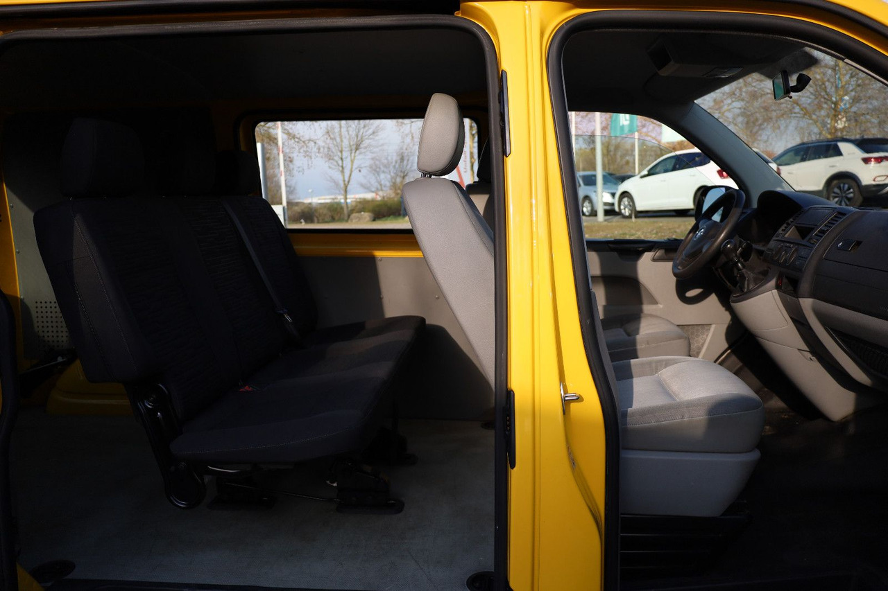 Volkswagen T5 Transporter Kasten-Kombi 2.0 TDI/EU5/5-Sitze - Патничко комбе: слика 4 Volkswagen T5 Transporter Kasten-Kombi 2.0 TDI/EU5/5-Sitze - Патничко комбе: слика 4