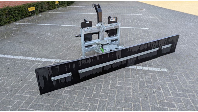 Zocon Rubberschuif 1.80mtr Giant + 3-punts - Опрема за добиток: слика 1 Zocon Rubberschuif 1.80mtr Giant + 3-punts - Опрема за добиток: слика 1
