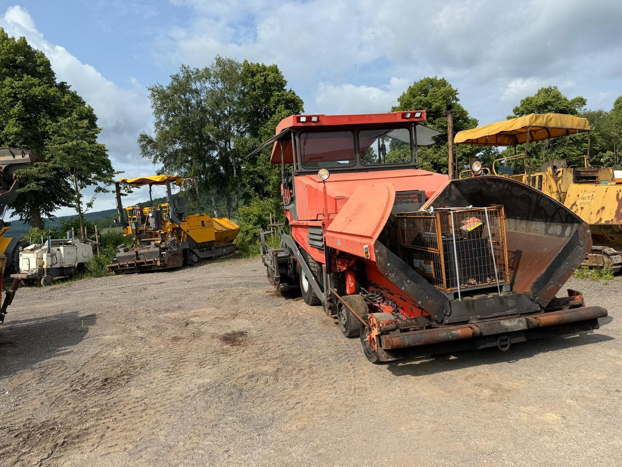 Demag-Dynapac DF135P powerfull 4-axle-paver - Асфалтен поплочувач: слика 5 Demag-Dynapac DF135P powerfull 4-axle-paver - Асфалтен поплочувач: слика 5