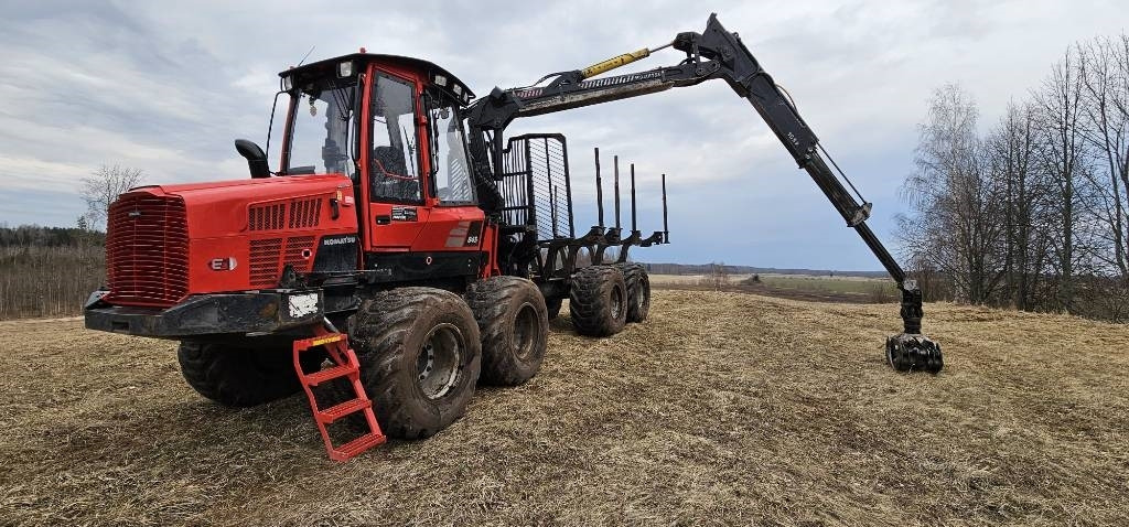 Komatsu 845 - Пренесувач на стебла: слика 1 Komatsu 845 - Пренесувач на стебла: слика 1